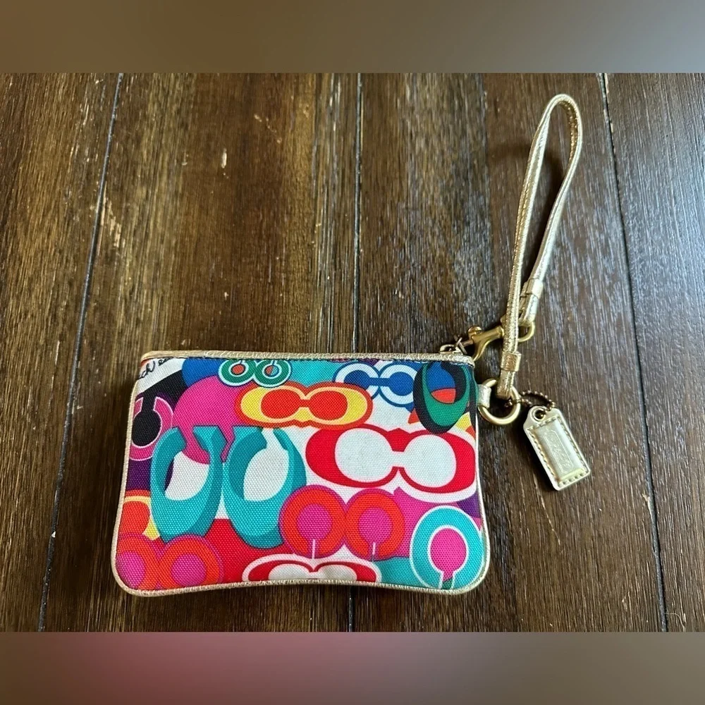 Coach poppy wristlet